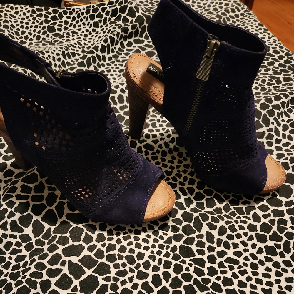 Women's shoes